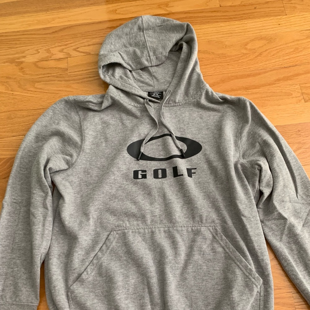 🔥Oakley Gray Hoodie with Black Logo🔥